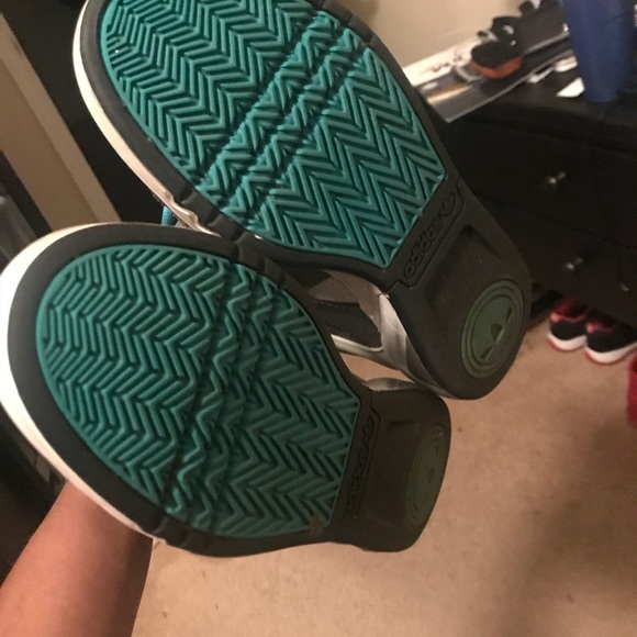 Adidas - Picture 4 of 5